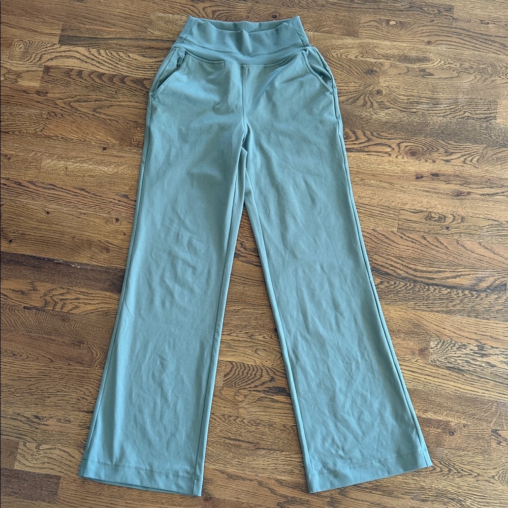 Stylish Green High-Waisted yoga Pants